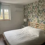 Duplex Renove Au Coeur De La Nature ساليس